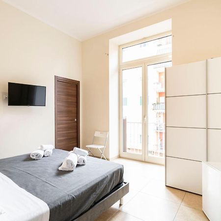 Corso 138 - Sleep & Fly - By Domusextra Bed & Breakfast Наполи Екстериор снимка