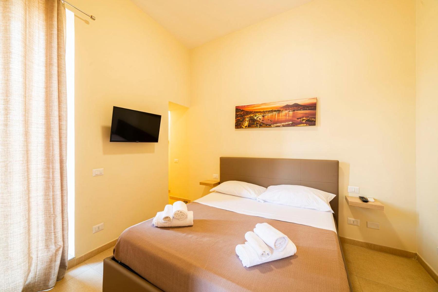 Corso 138 - Sleep & Fly - By Domusextra Bed & Breakfast Наполи Екстериор снимка