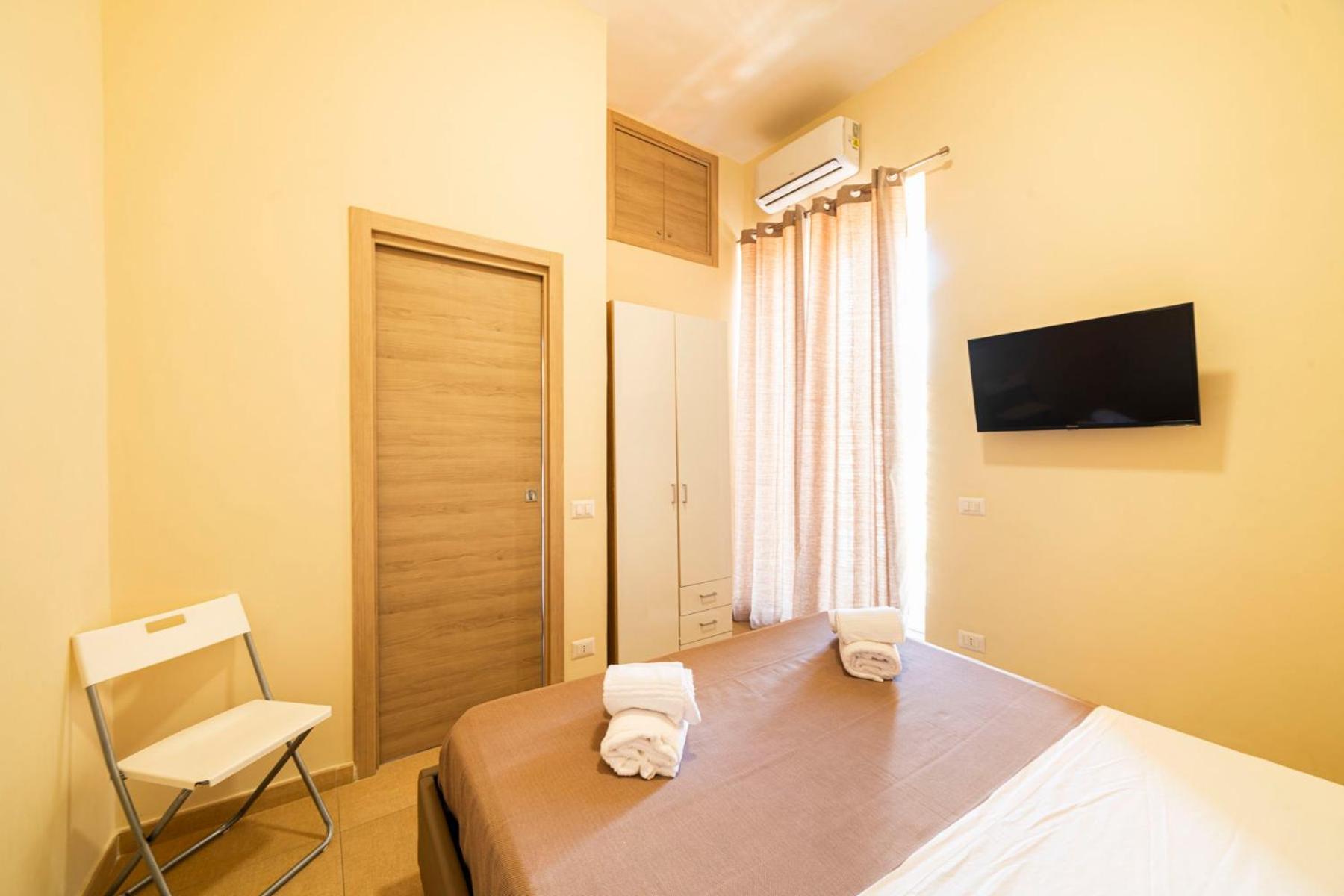 Corso 138 - Sleep & Fly - By Domusextra Bed & Breakfast Наполи Екстериор снимка