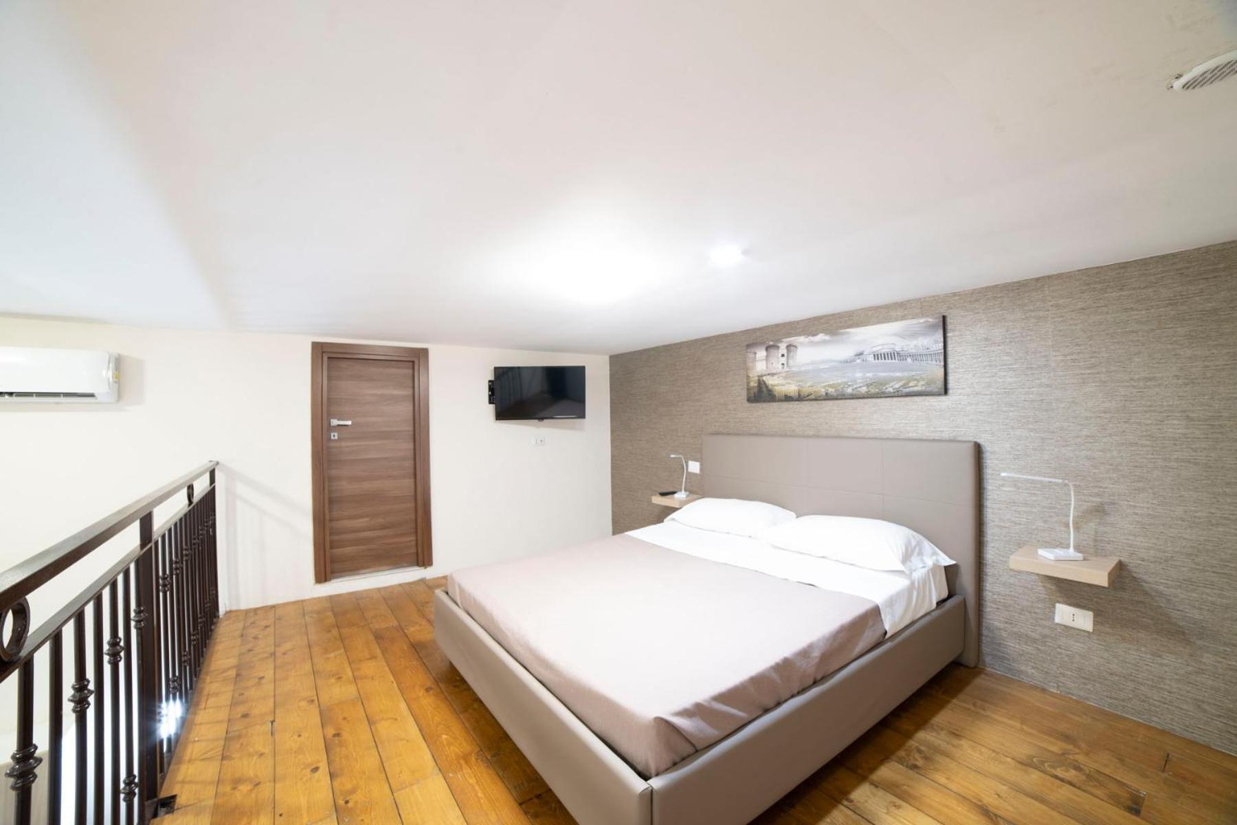 Corso 138 - Sleep & Fly - By Domusextra Bed & Breakfast Наполи Екстериор снимка