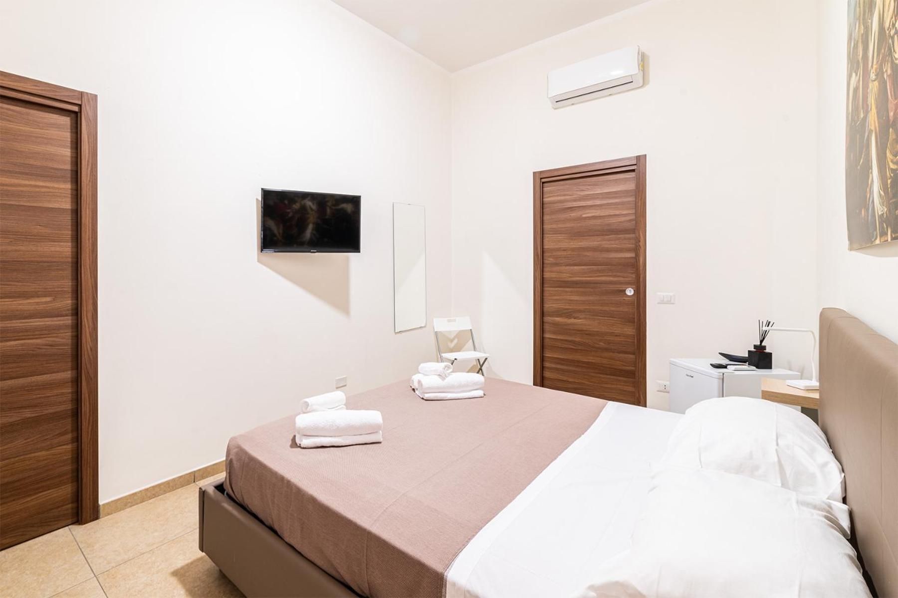 Corso 138 - Sleep & Fly - By Domusextra Bed & Breakfast Наполи Екстериор снимка