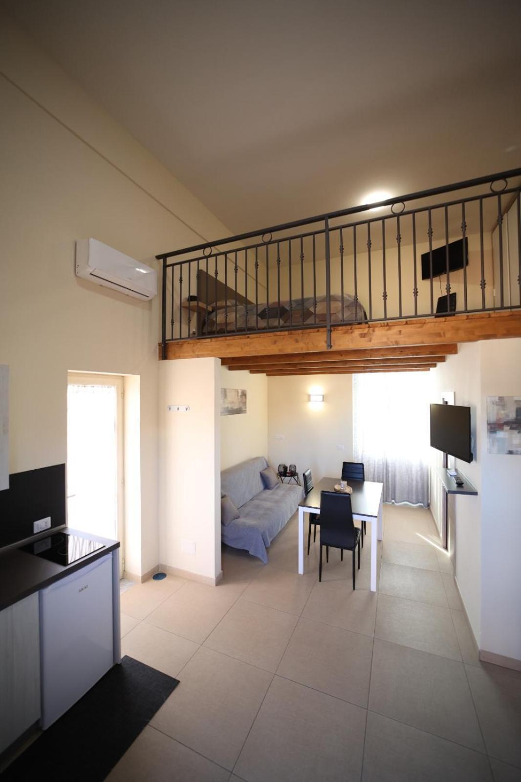Corso 138 - Sleep & Fly - By Domusextra Bed & Breakfast Наполи Екстериор снимка